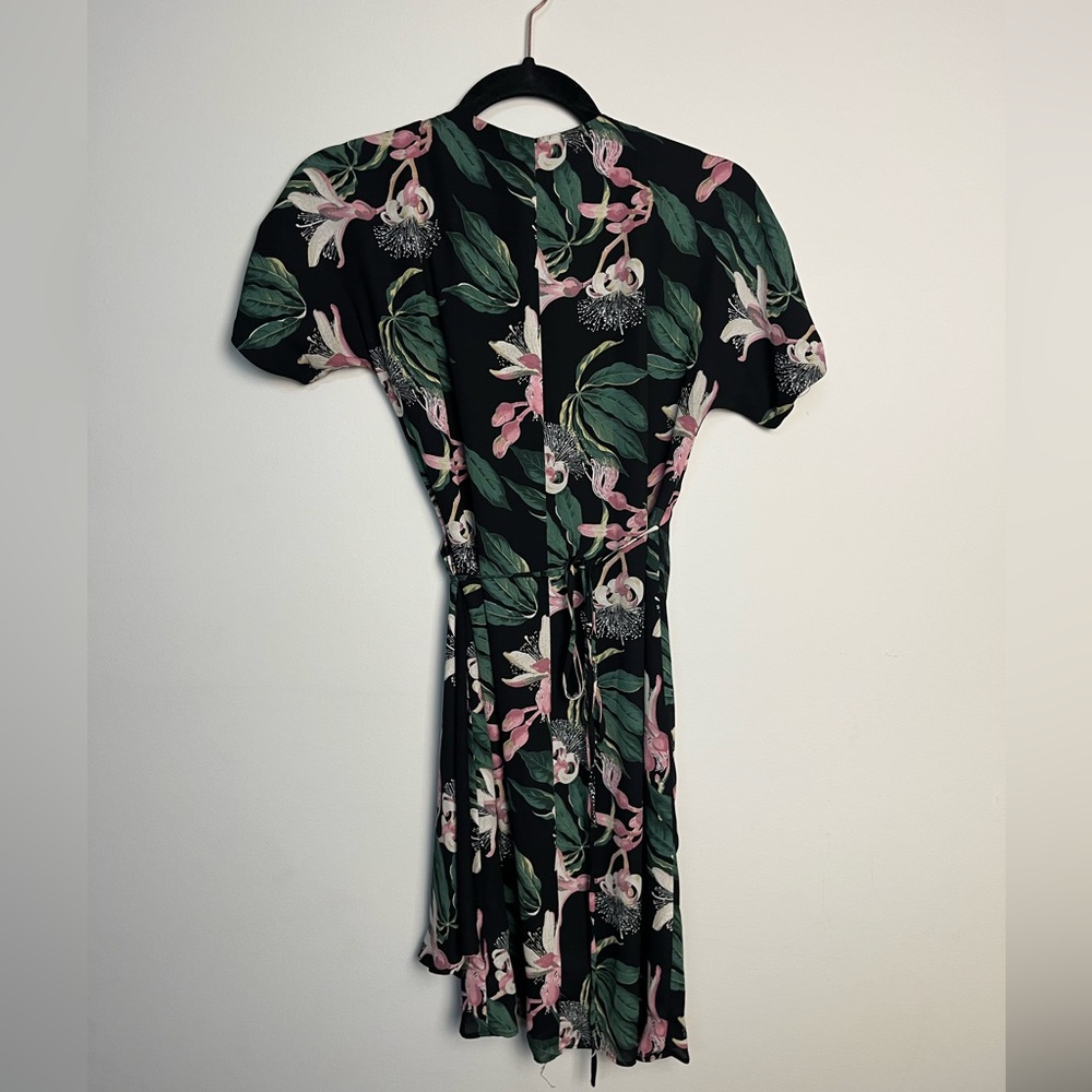 Aritzia Babaton Wallace Wrap Dress